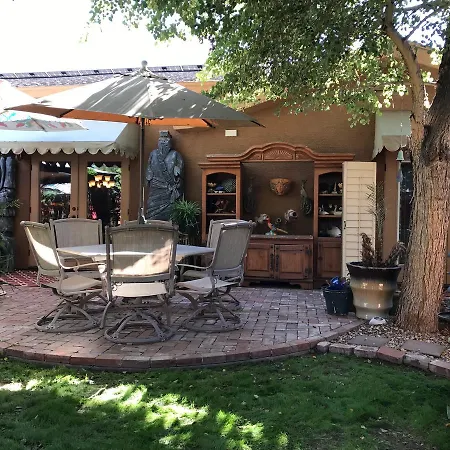 Don\'S Elegante Bed & Breakfast
